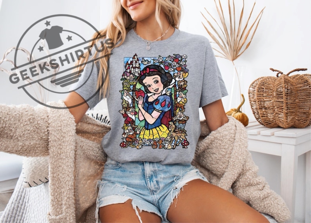 Snow White And 7 Dwarfs Shirt Disney Princess Sweatshirt Disney Girls Trip Shirt Princess Snow White Shirt